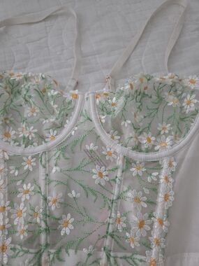 Victorias Secret Bustier And Panties Set White Mesh with Daisy Embroidery 32D